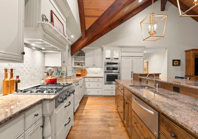 Jim Johnson Rd_Int-21