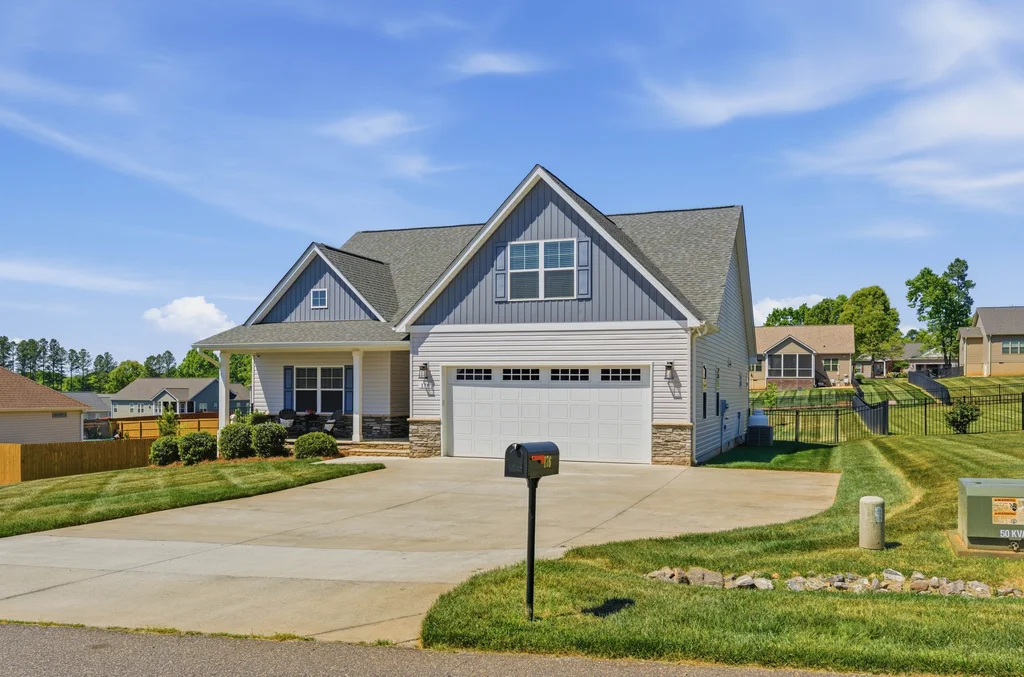 176StaffordShireDr_Ext_003