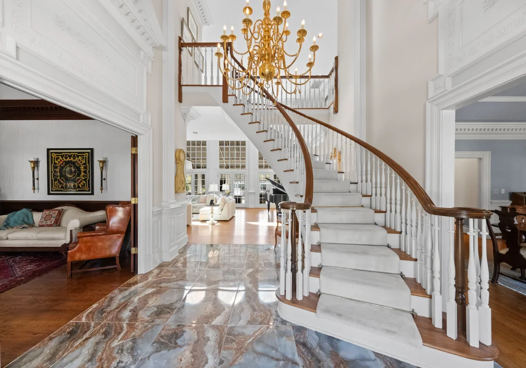 Winged Bourne_Int-05