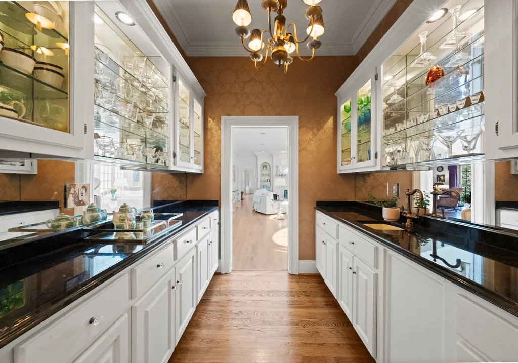 Winged Bourne_Int-08