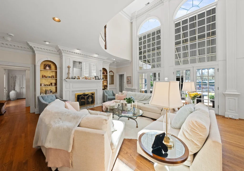 Winged Bourne_Int-26