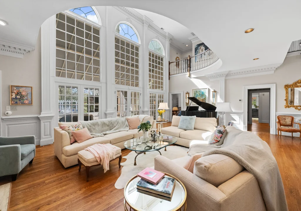 Winged Bourne_Int-27