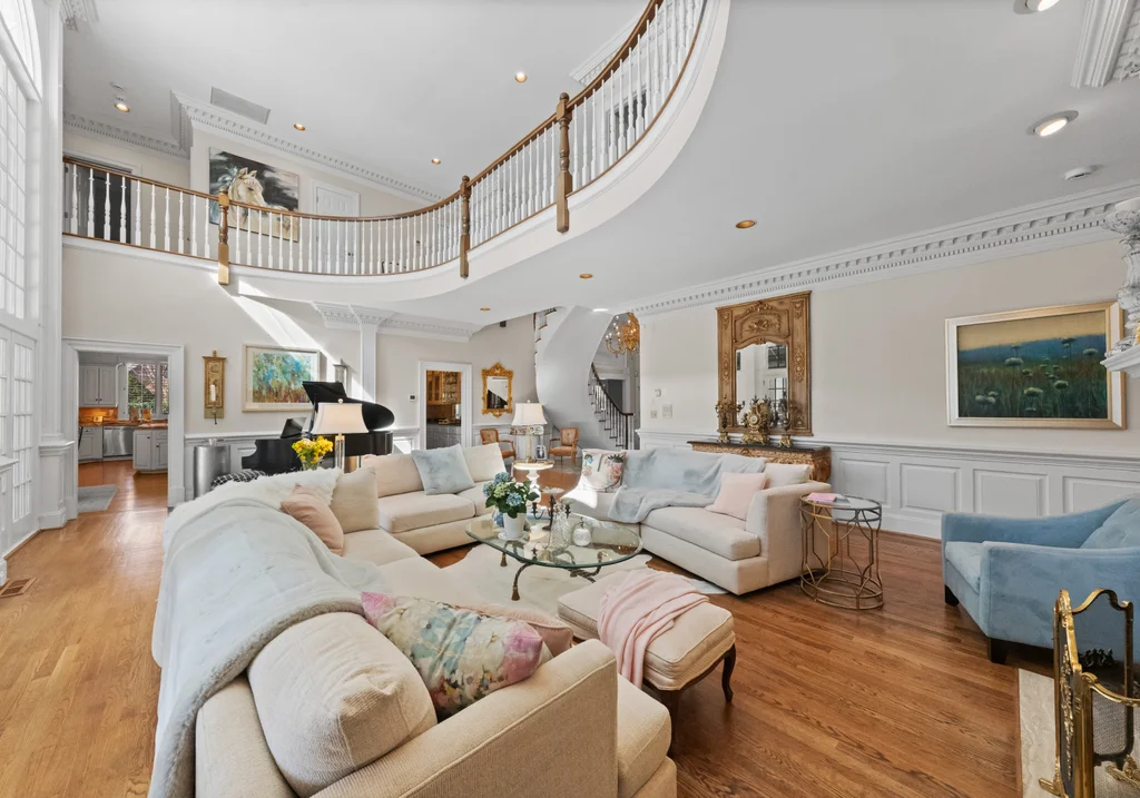 Winged Bourne_Int-29