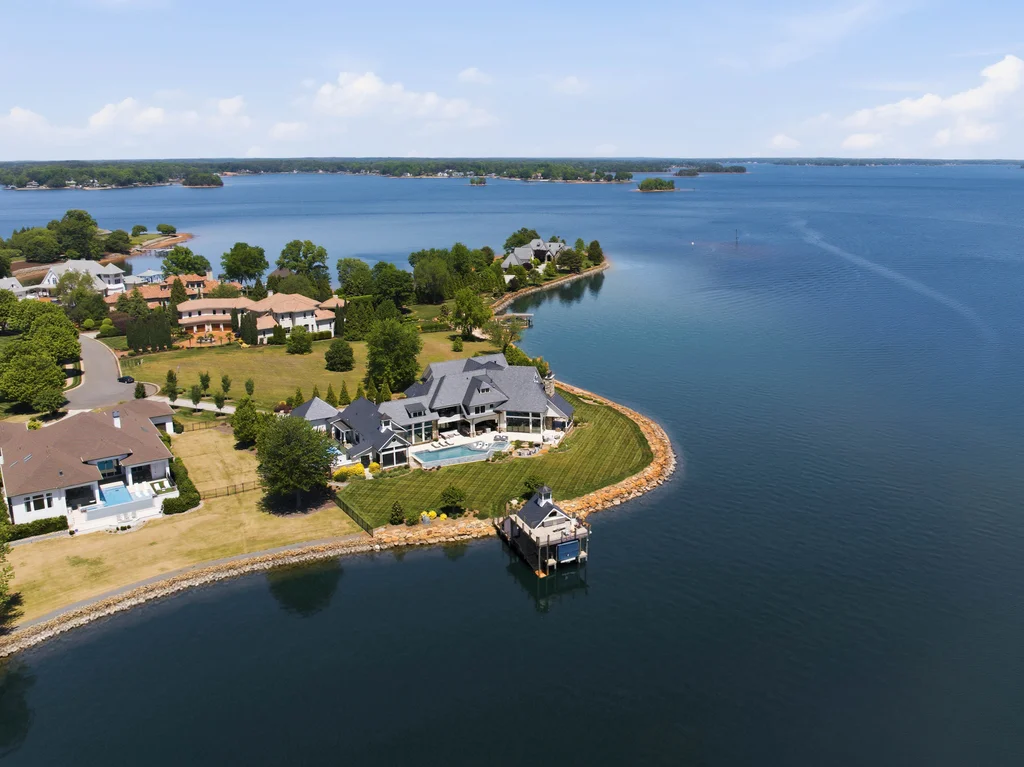 8515NormanEstatesDr_Drone_001