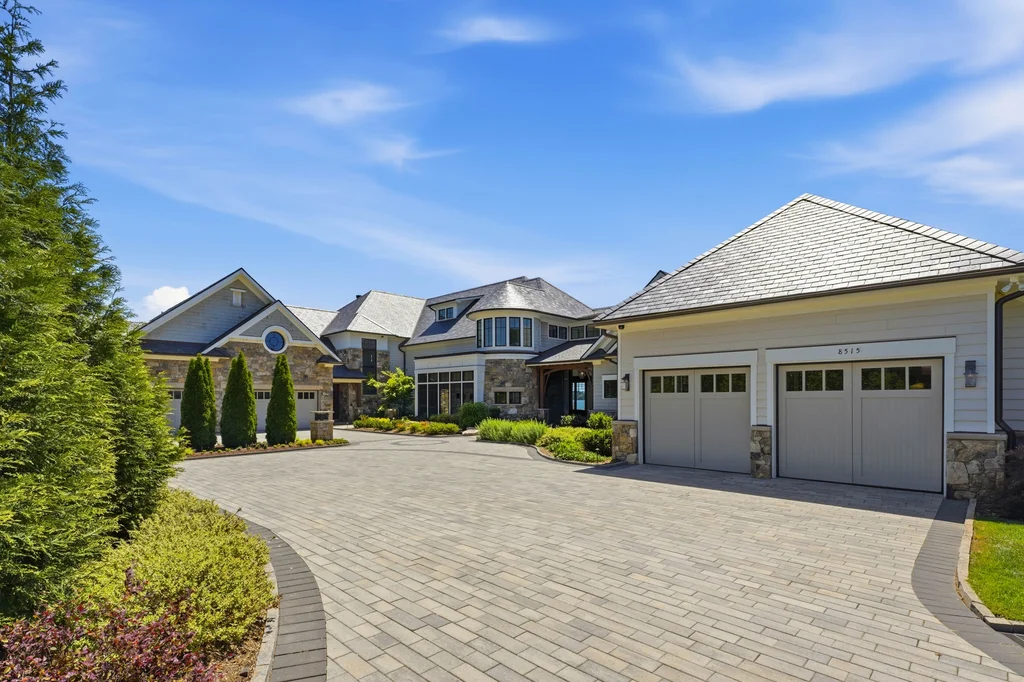 8515NormanEstatesDr_Ext_006