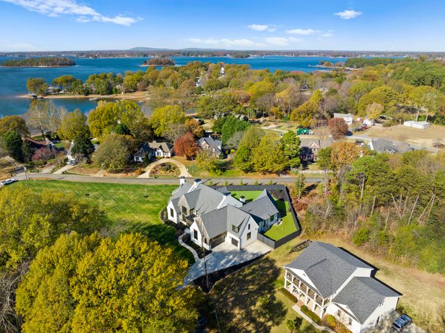 20218 Rainbow Cir, Cornelius, NC 28031, USA_Drone-02