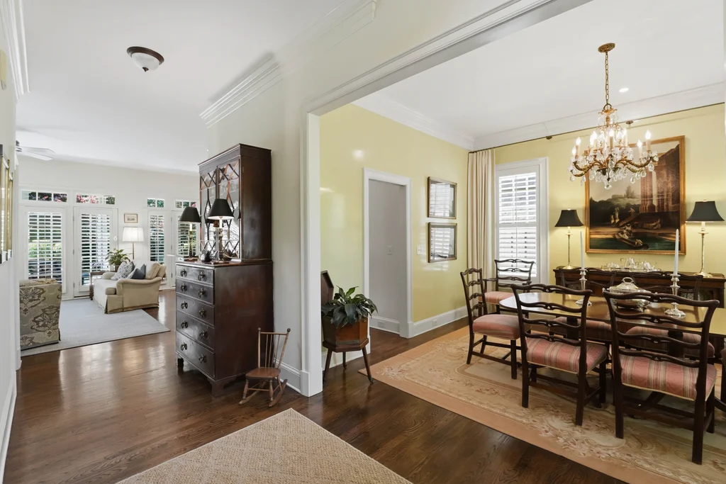 2618SheffieldCrescent_Int_035