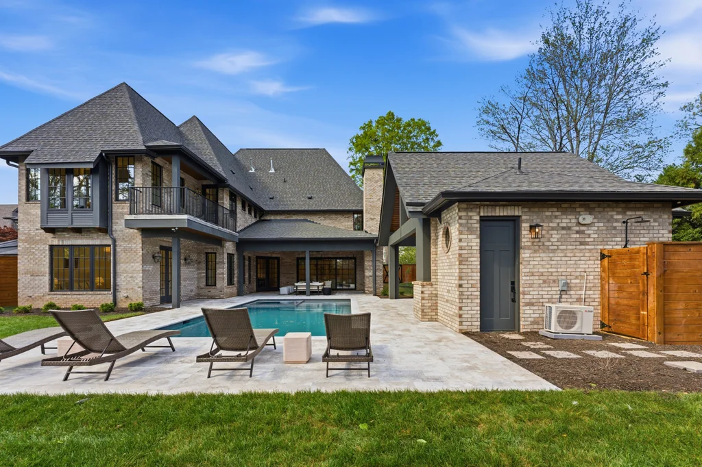 154NorthCanterburyRoad_008