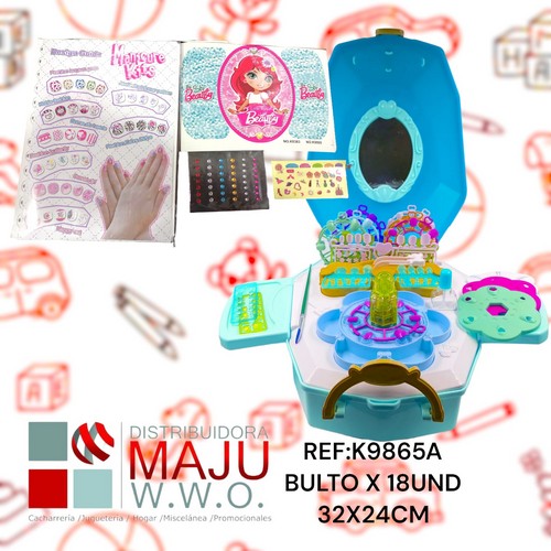 Kit De Belleza En Maleta Portable 32X24Cm {
