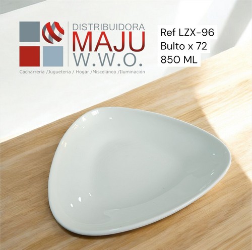 Plato Blaco Liso Brillante Forma Triangular