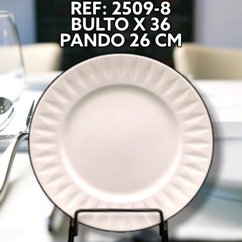 Plato De Ceramica Pando Blanco En Relieve Z