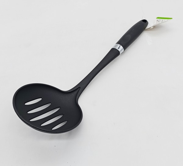 490-13 Espumadera Plastica