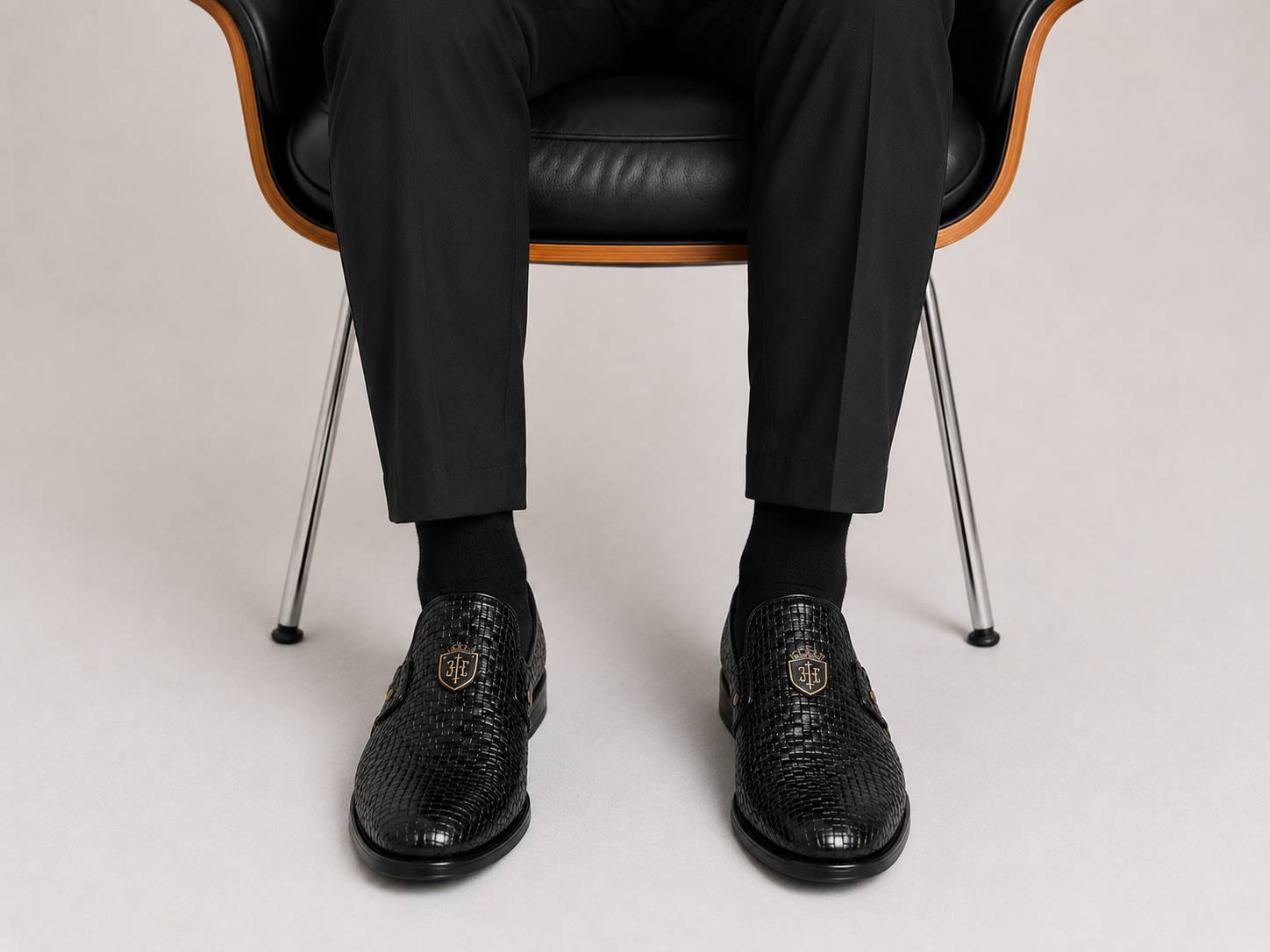 Elegant black woven dress shoes