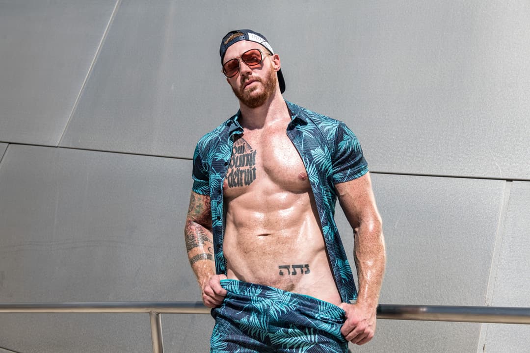 <center>TikTok</center>