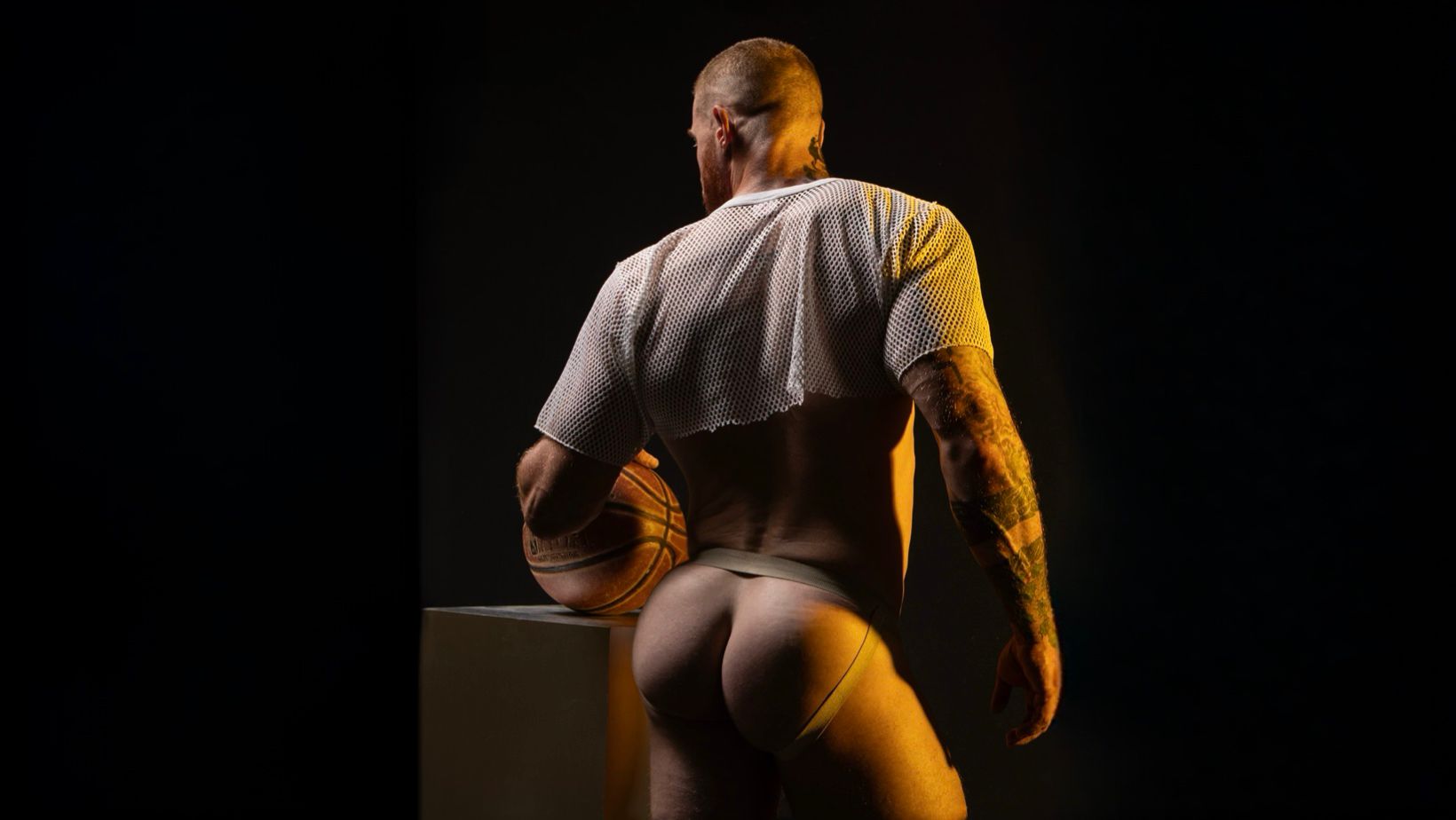 <center>OnlyFans ⬇</center>