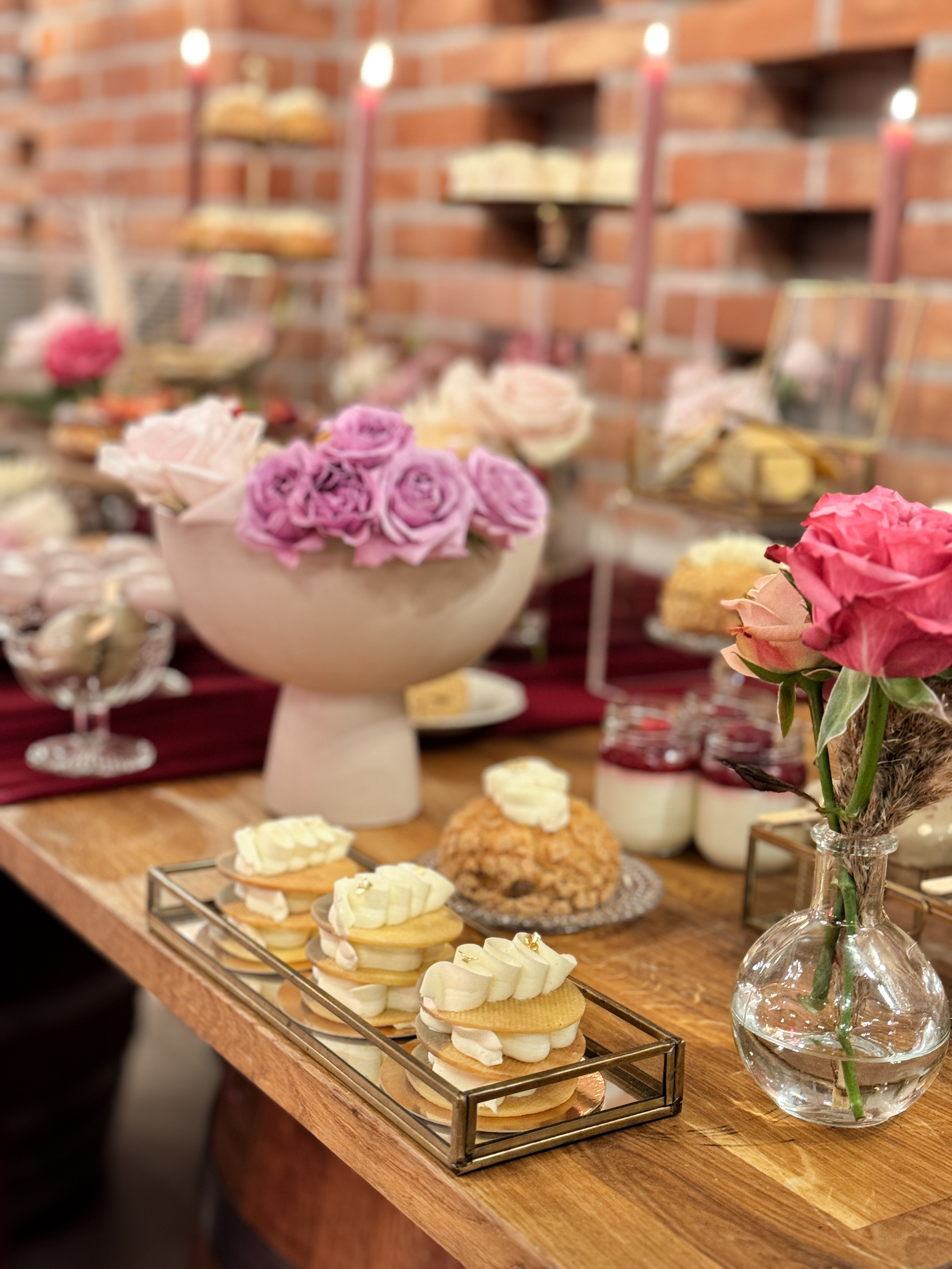 Rustykalny Glamour: Mille Feuille i Kwiatowe Detale, mille feuille, warstwowe monoporcje, ptysie z kruszonką, desery w słoiczkach, Kraków Małopolska