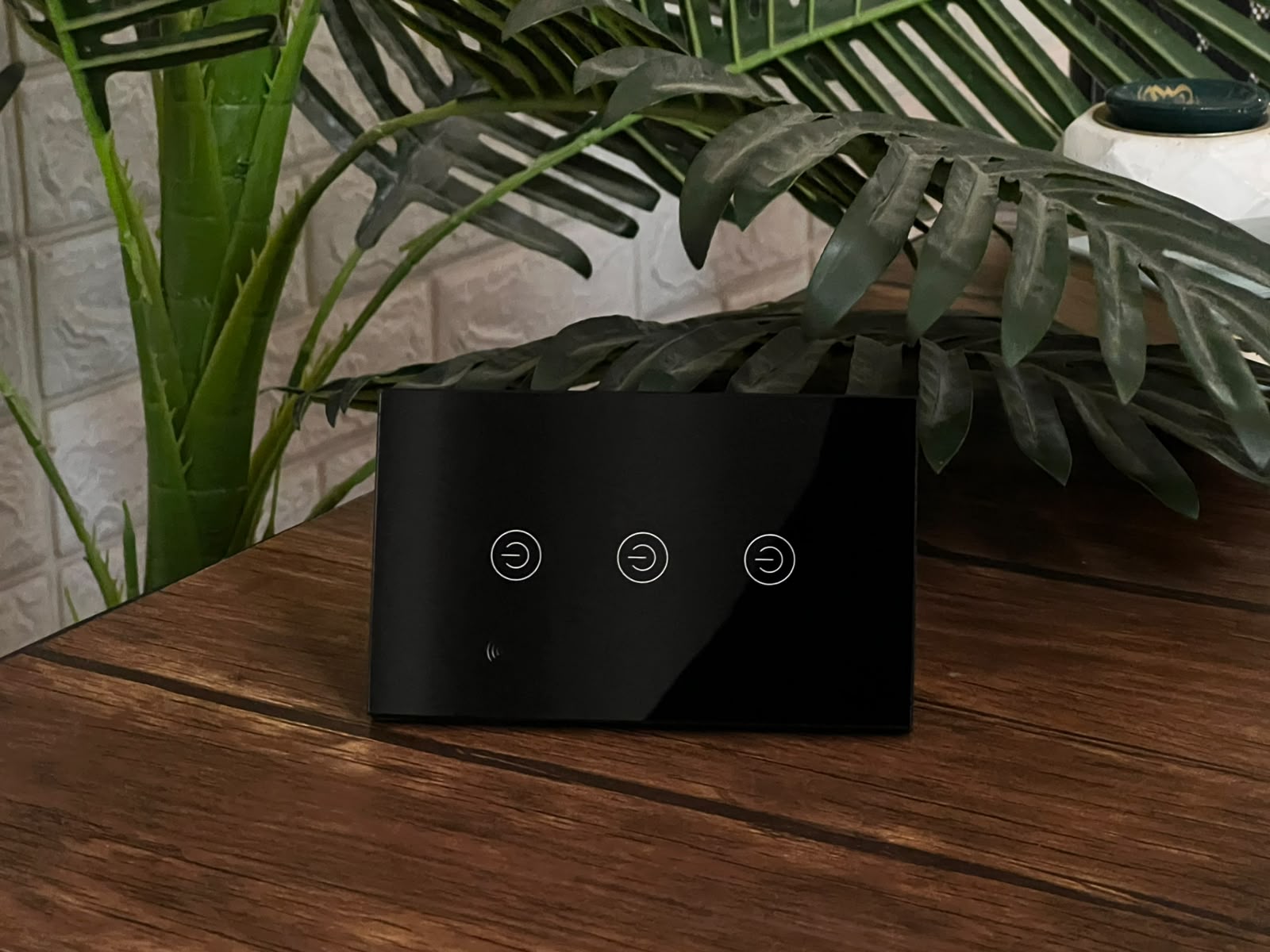 مفتاح إضاءة تاتش ذكي 3 خط (Wi-Fi Touch Switch 3-Gang)