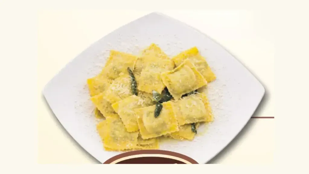 Ravioli cu ricotta și spanac