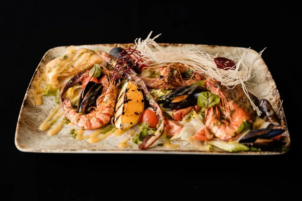 Mix de peste si fructe de mare grill