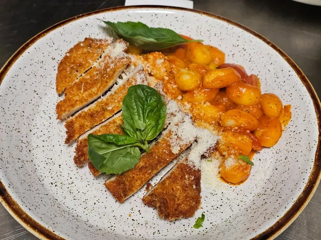 Gnocchi cu pui crispy