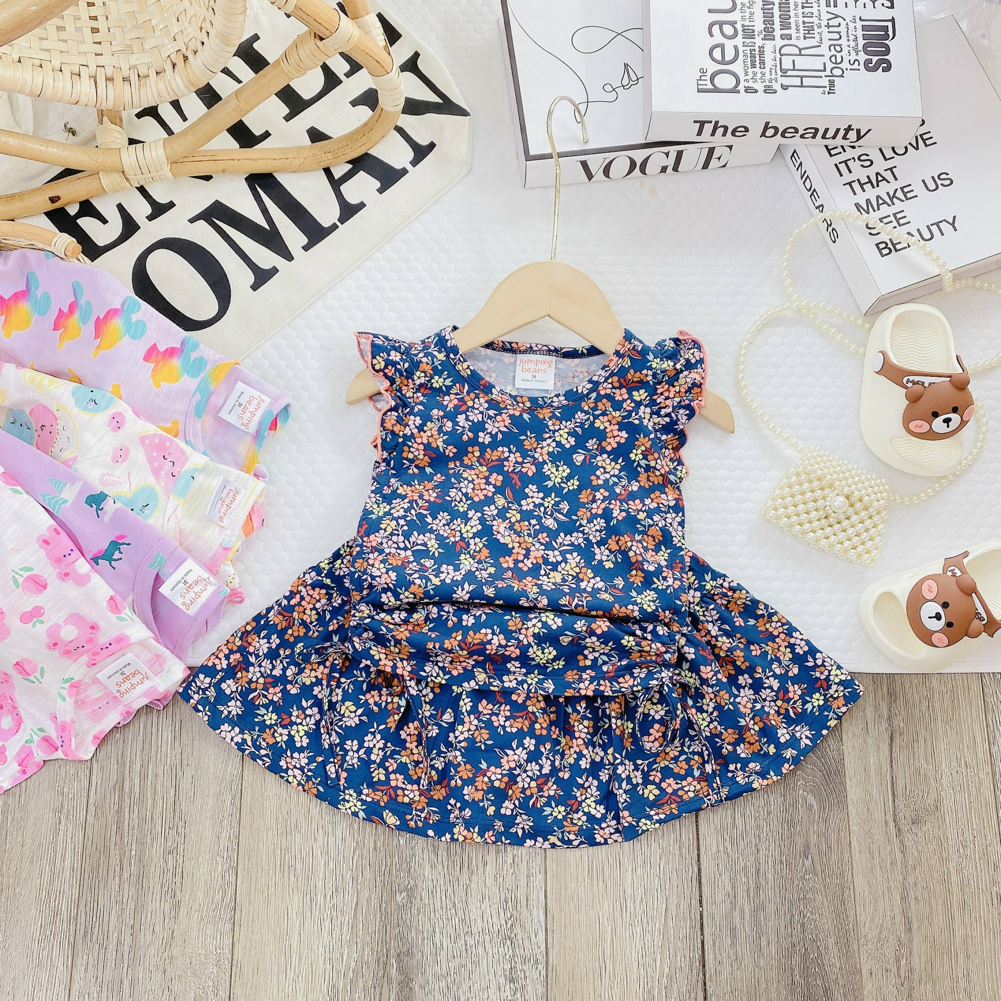 Blue Floral Small Daisies
