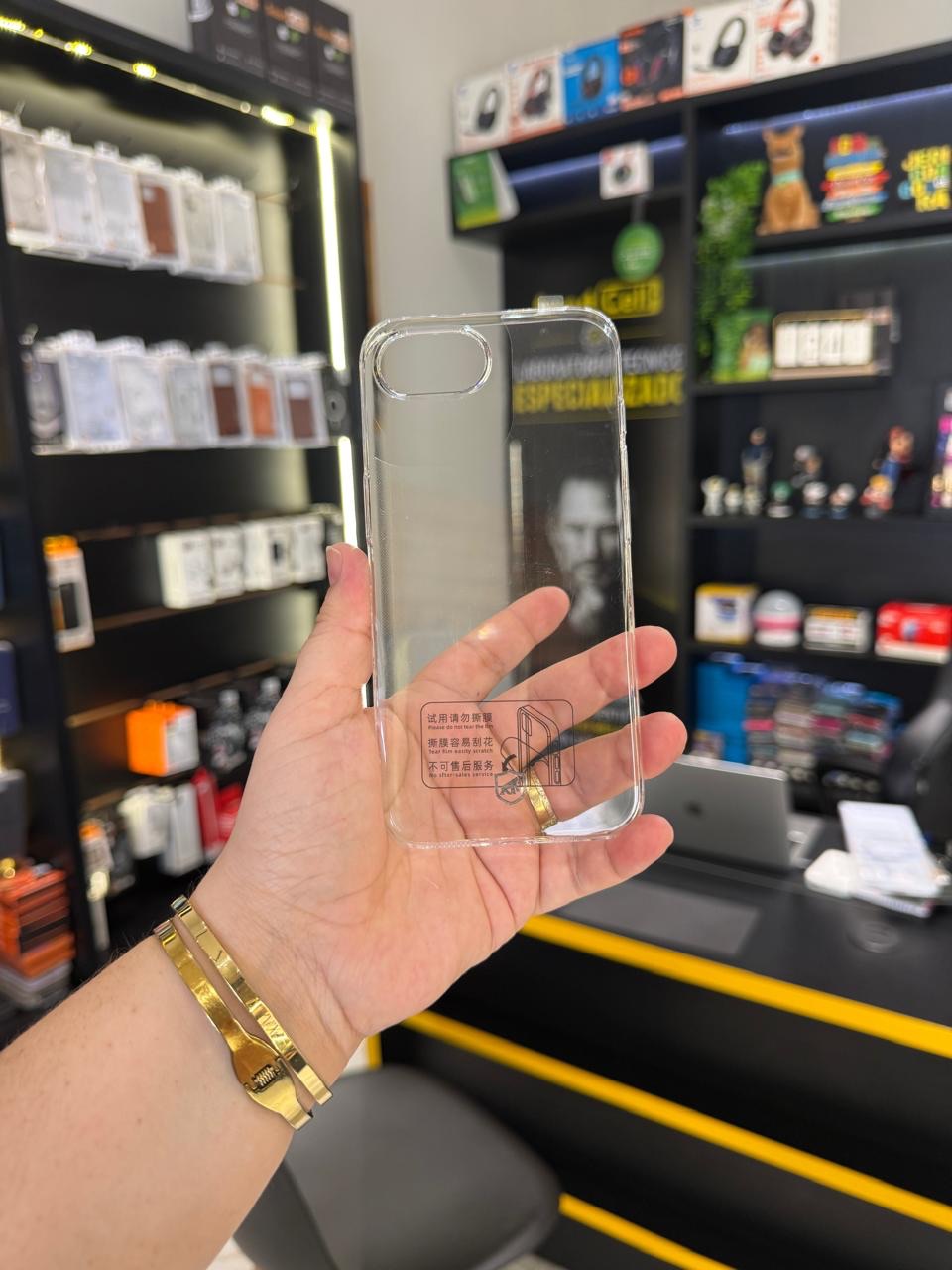 CAPA IPHONE 16E - CRYSTAL SLIM - (NÃO AMARELA)