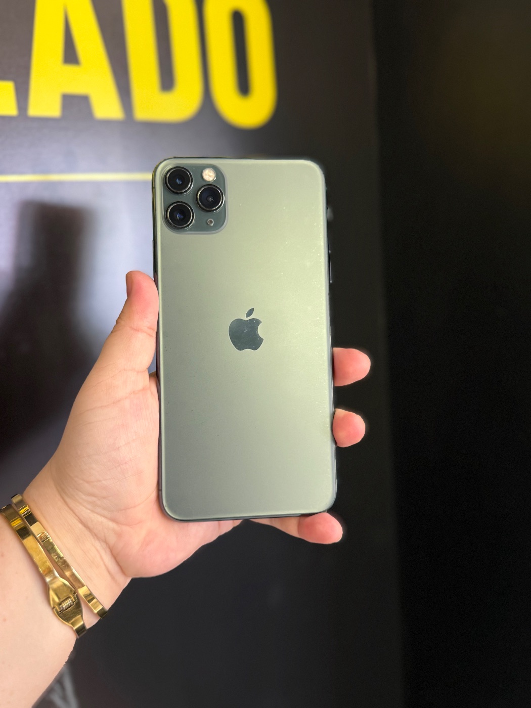 iPhone 11 Pro Max  256GB Verde - Bateria Trocada 📲