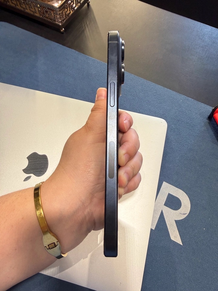 IPhone 15 Pro Max  - Todo Original 📱