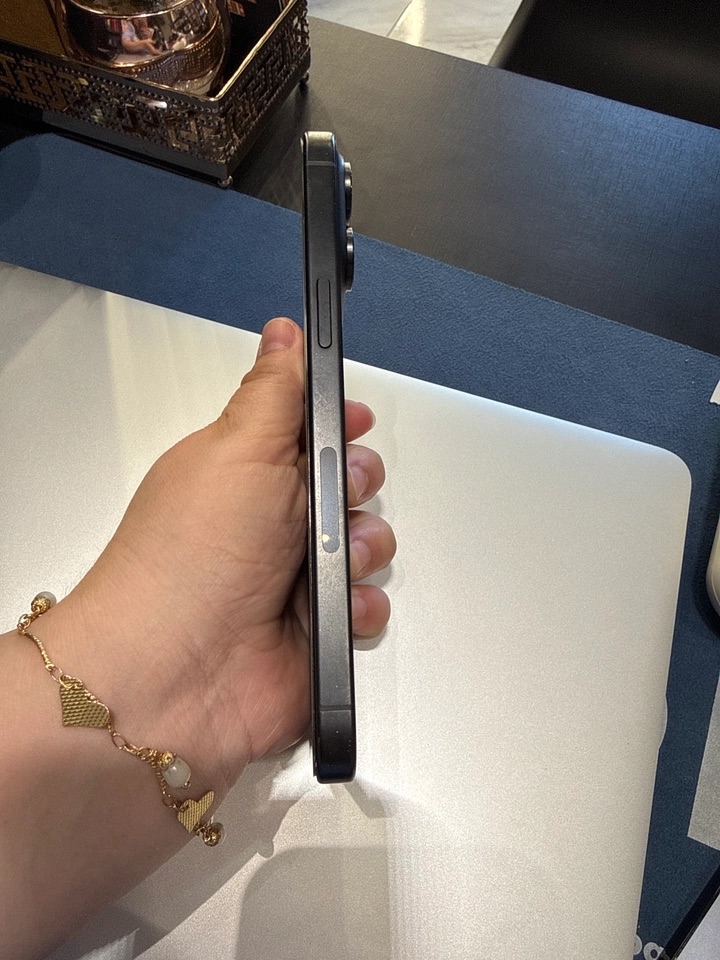 IPhone 15 Pro Max  - Todo Original 📱