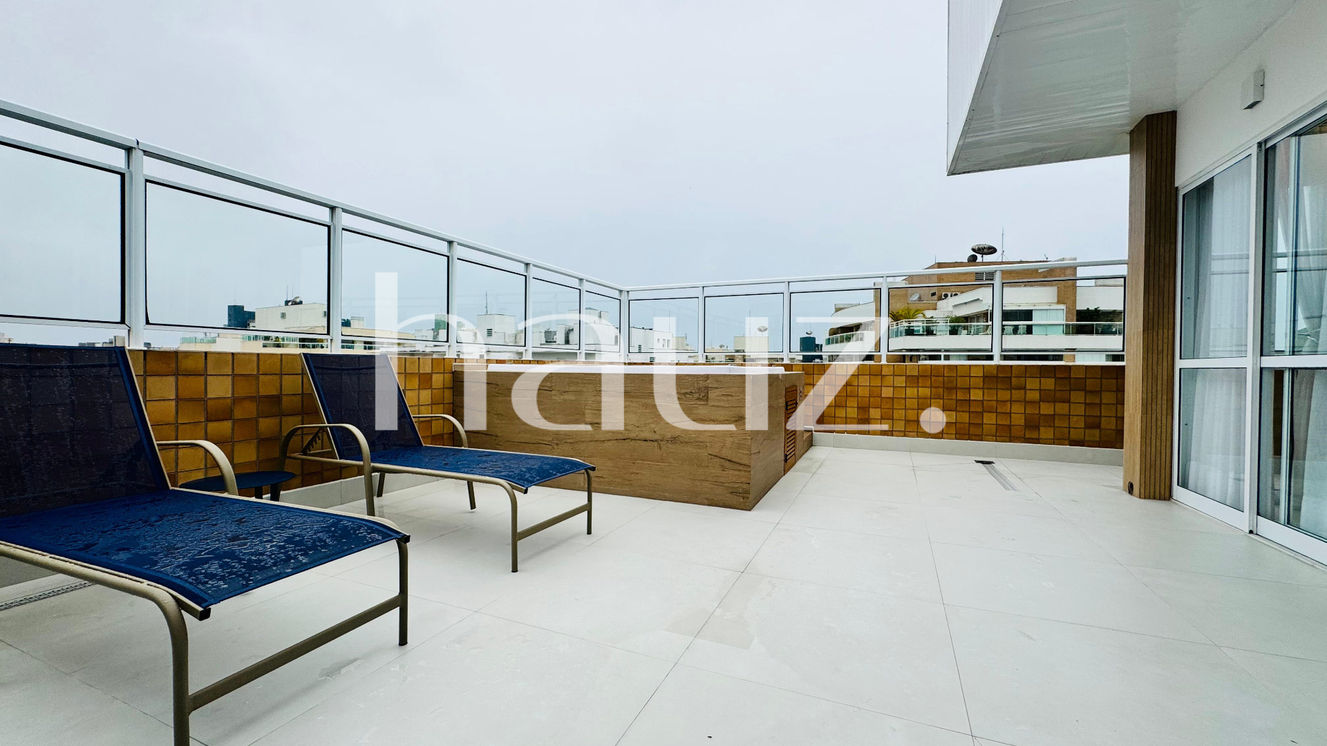 COBERTURA À VENDA, COM 4 DORMITÓRIOS, 244M2, NA RIVIERA DE SÃO LOURENÇO/ BERTIOGA – SP  - Imagem 2