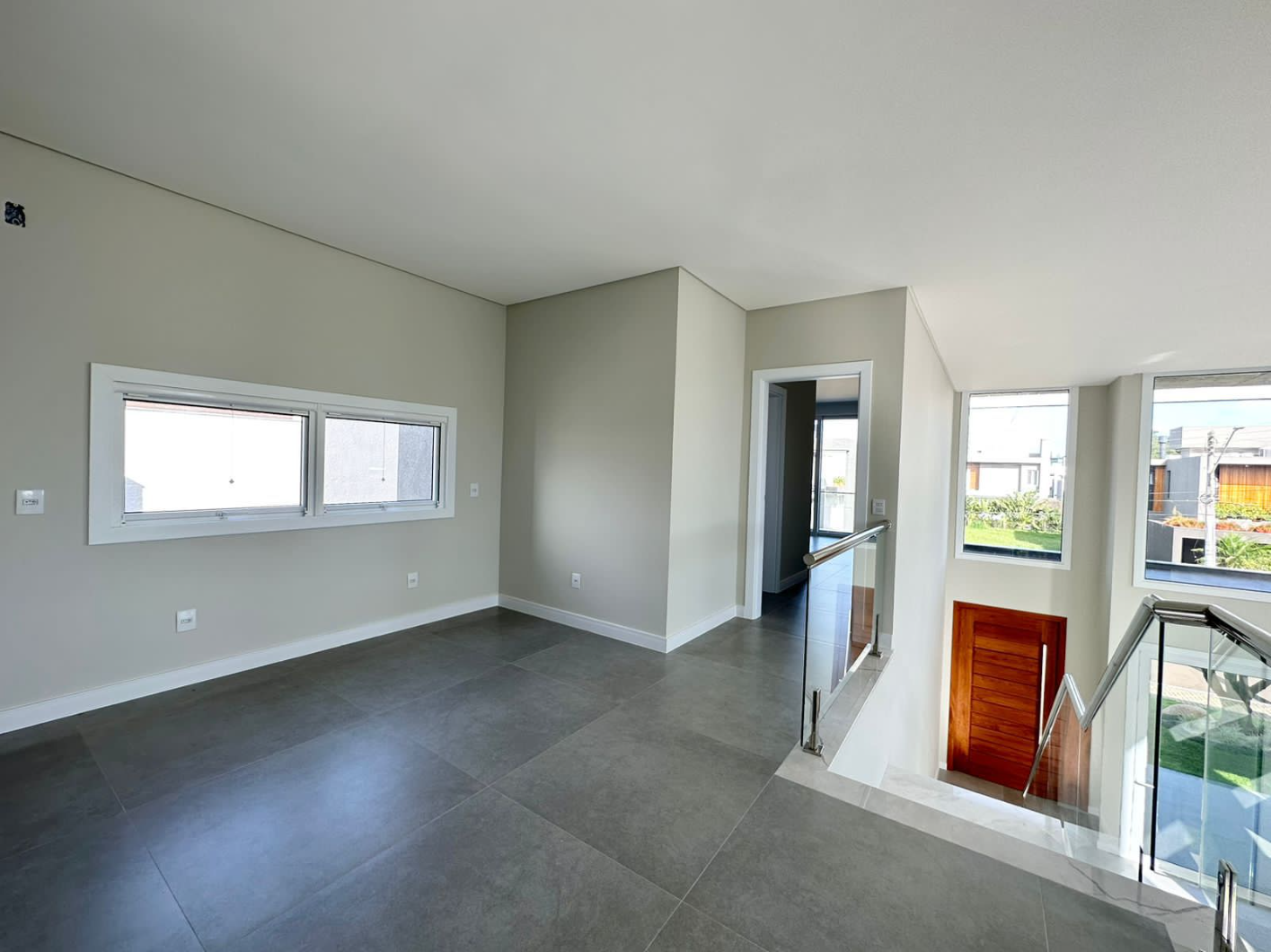 Sobrado com 4 suítes à venda no Condomínio Velas da Marina.