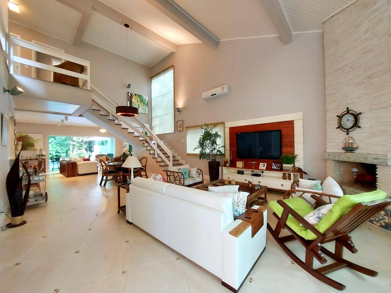 CASA COM 5 DORMITÓRIOS (5 SUÍTES), 4 VAGAS, 300M² ÁREA CONSTRUÍDA À VENDA EM RIVIERA DE SÃO LOURENÇO - Foto 1