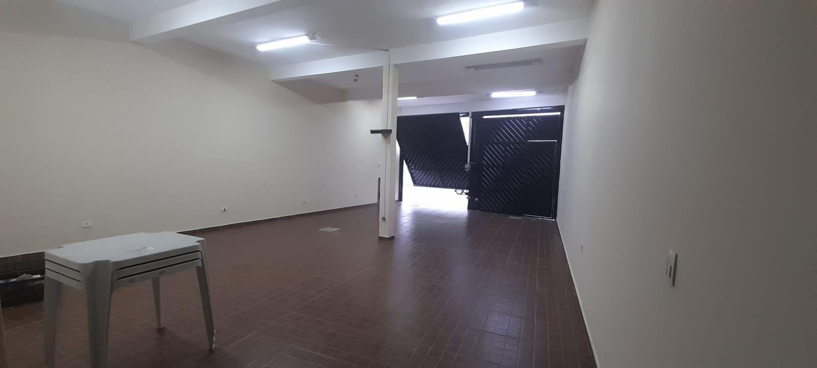 **Casa Ampla e Versátil à Venda na Vila Ré - 264m² Construídos**