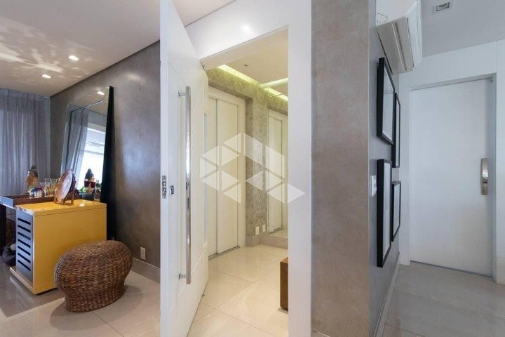 APARTAMENTO DE LUXO NO CONDOMINIO PIAZZA SUPREMA COM 4 SUÍTES E 4 VAGAS