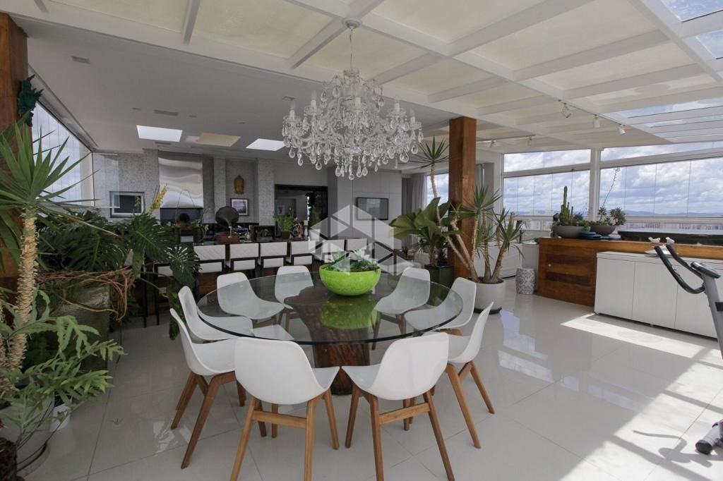 Cobertura de luxo com 4 quartos e 2 suítes na Mooca, São Paulo