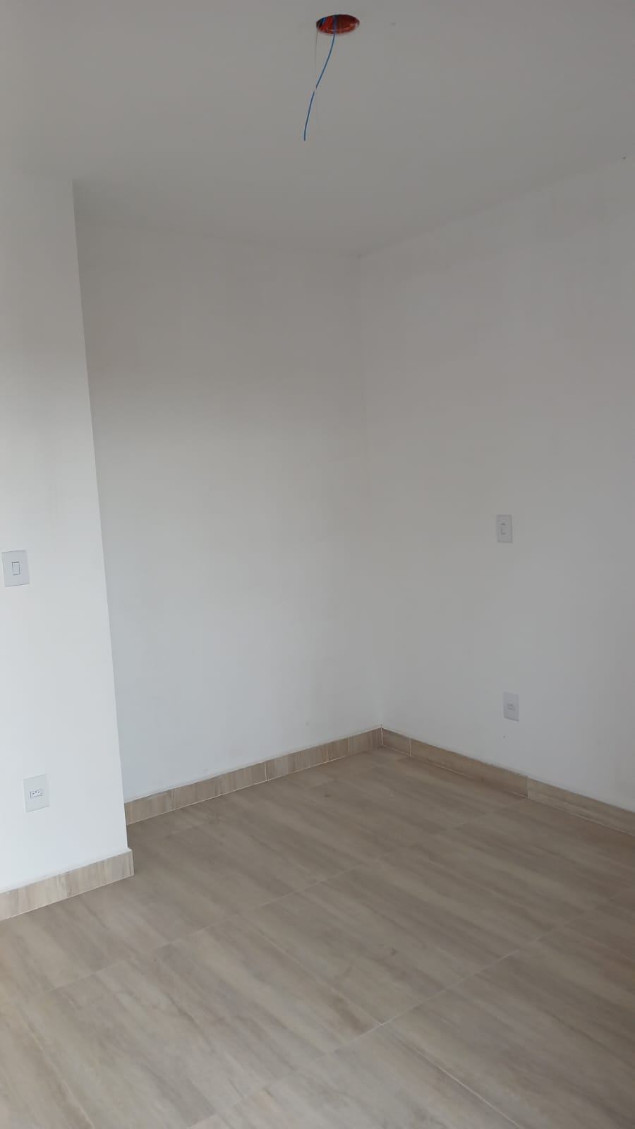 SOBRADOS NOVOS NA VILA RE COM 2 DORMITÓRIOS, UM SUITE E ATÉ 3 VAGAS