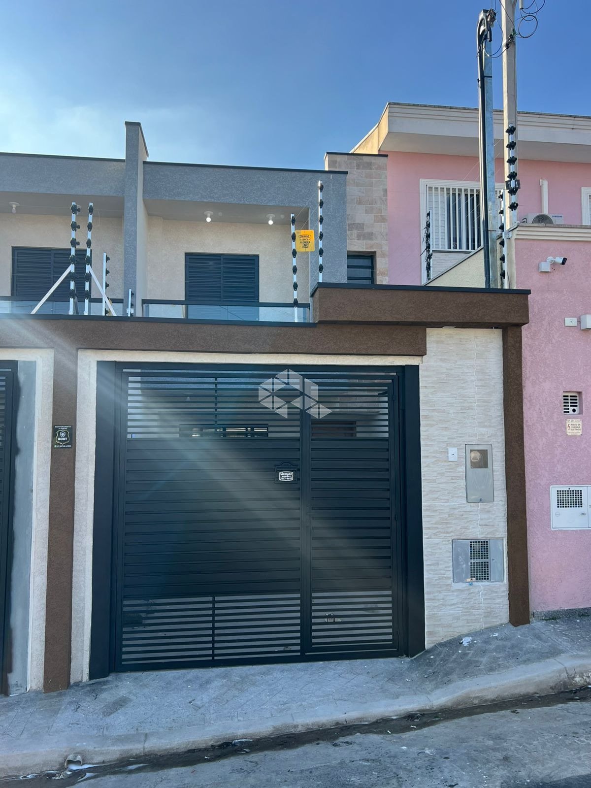 SOBRADO A VENDA NA BOTURUSSU