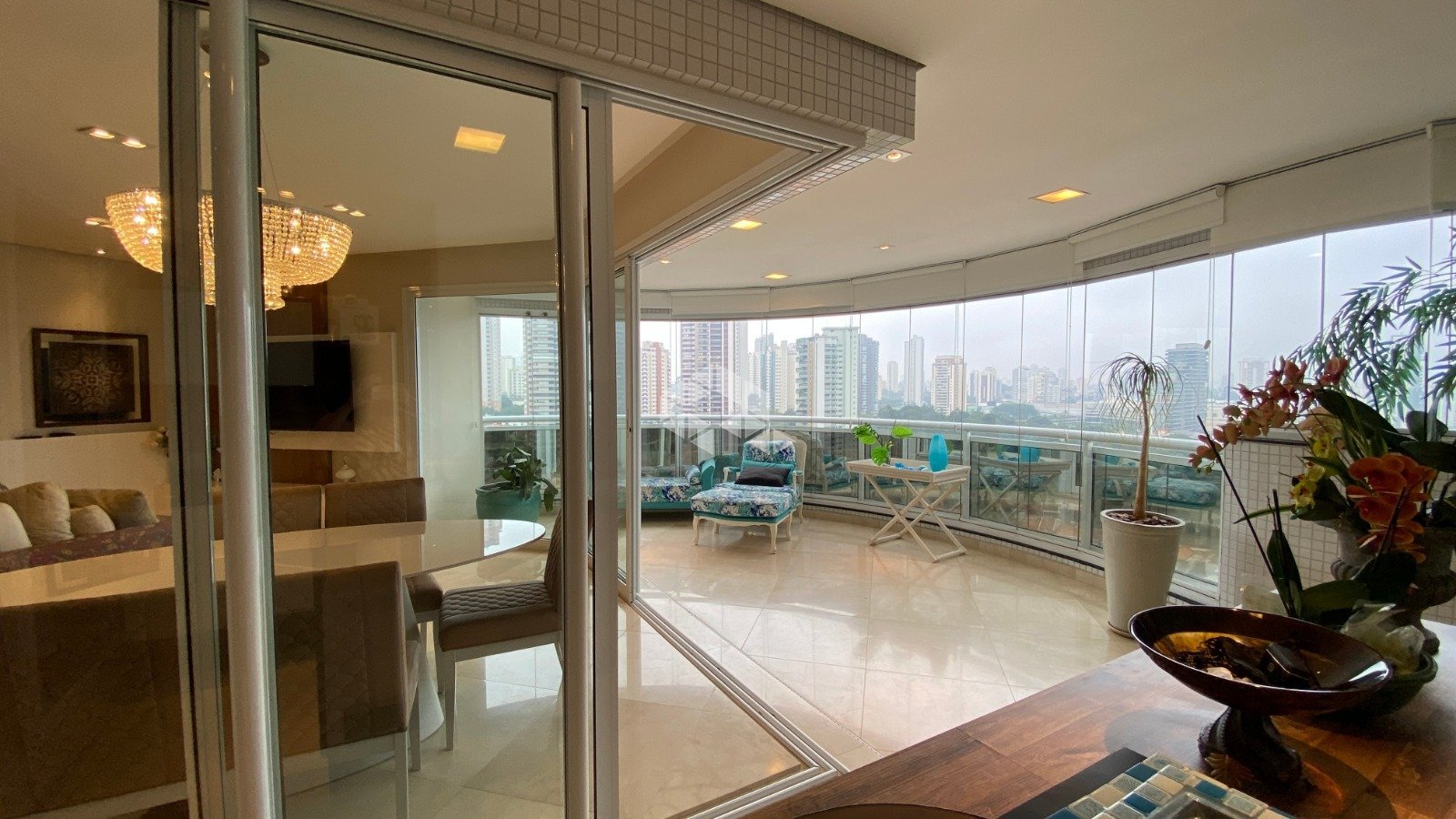 Apartamento de Luxo com 4 Quartos e Suítes no Jardim Anália Franco - São Paulo