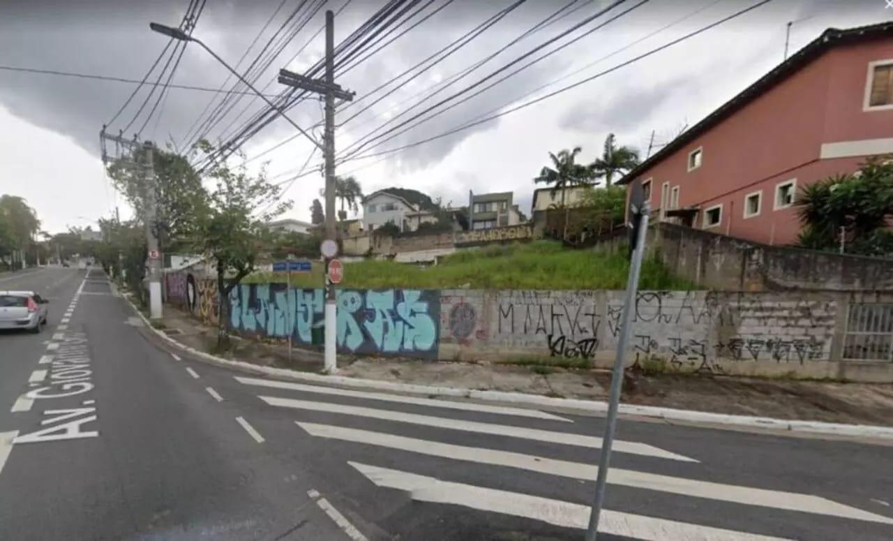Terreno a Venda na Avenida Giovanni Gronchi-741m2
