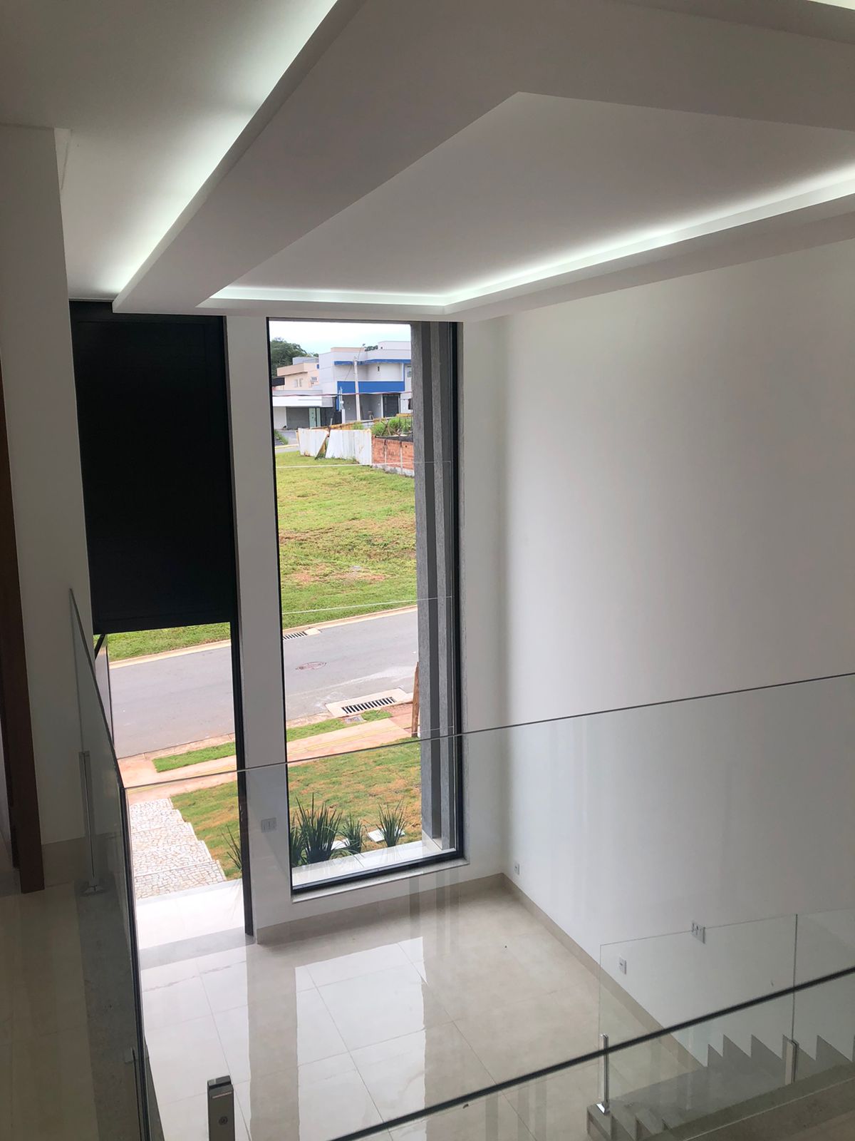 Casa de Condomínio à venda com 4 quartos, 218m² - Foto 3