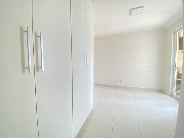 Apartamento à venda com 3 quartos, 125m² - Foto 13