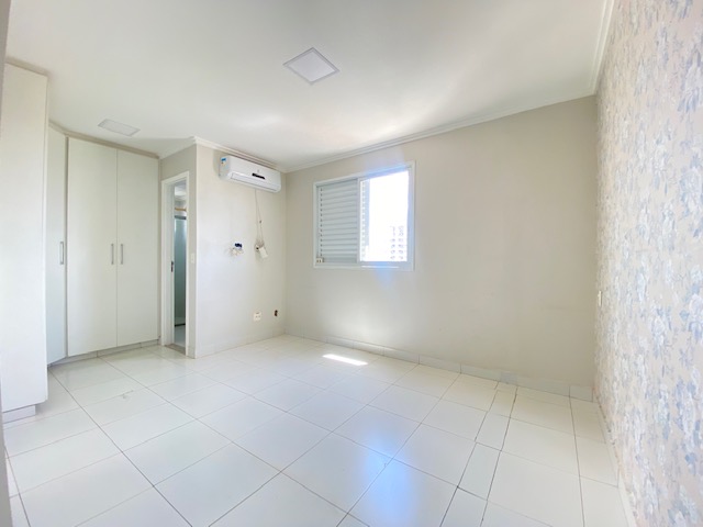 Apartamento à venda com 3 quartos, 125m² - Foto 11