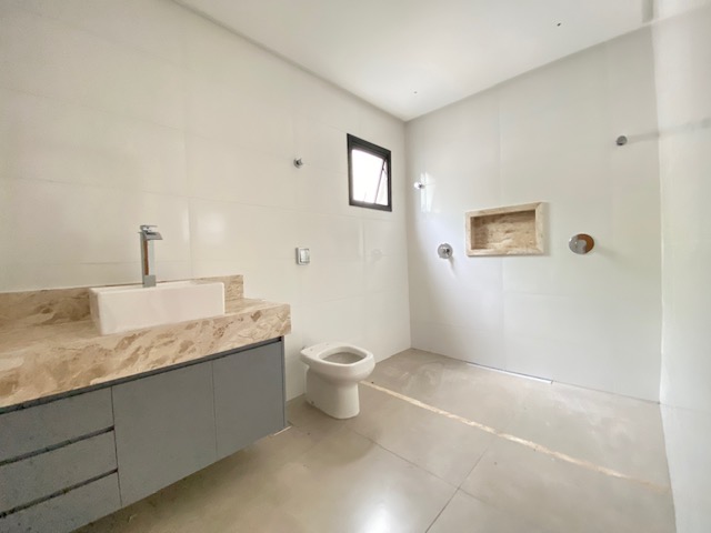 Casa de Condomínio à venda com 4 quartos, 240m² - Foto 19