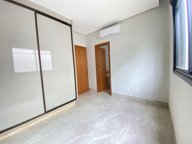 Casa de Condomínio à venda com 4 quartos, 240m² - Foto 15