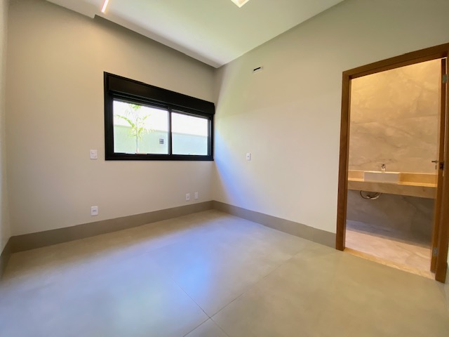 Casa de Condomínio à venda com 4 quartos, 245m² - Foto 16