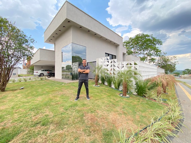 Casa de Condomínio à venda com 4 quartos, 283m² - Foto 2