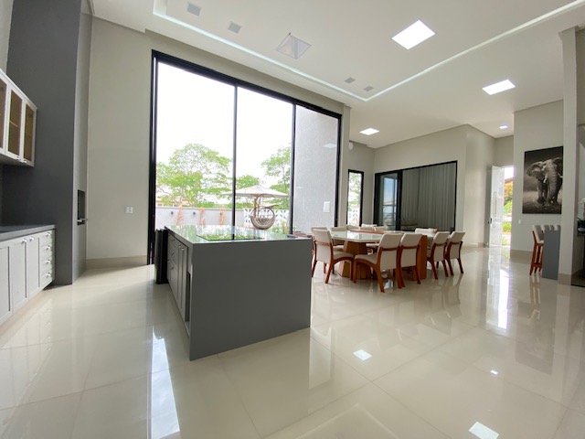 Casa de Condomínio à venda com 4 quartos, 283m² - Foto 13