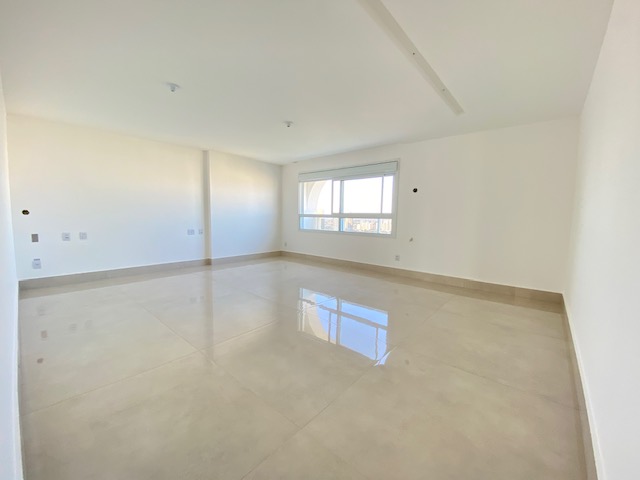 Apartamento à venda com 4 quartos, 245m² - Foto 13