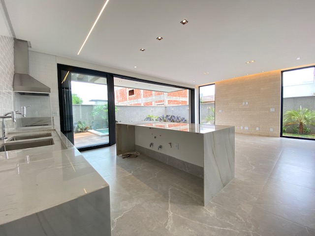 Casa de Condomínio à venda com 4 quartos, 295m² - Foto 10