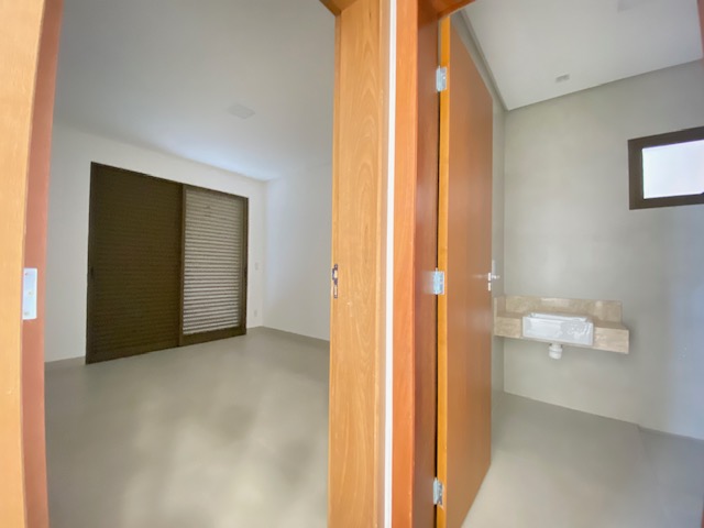 Casa de Condomínio à venda com 4 quartos, 351m² - Foto 4